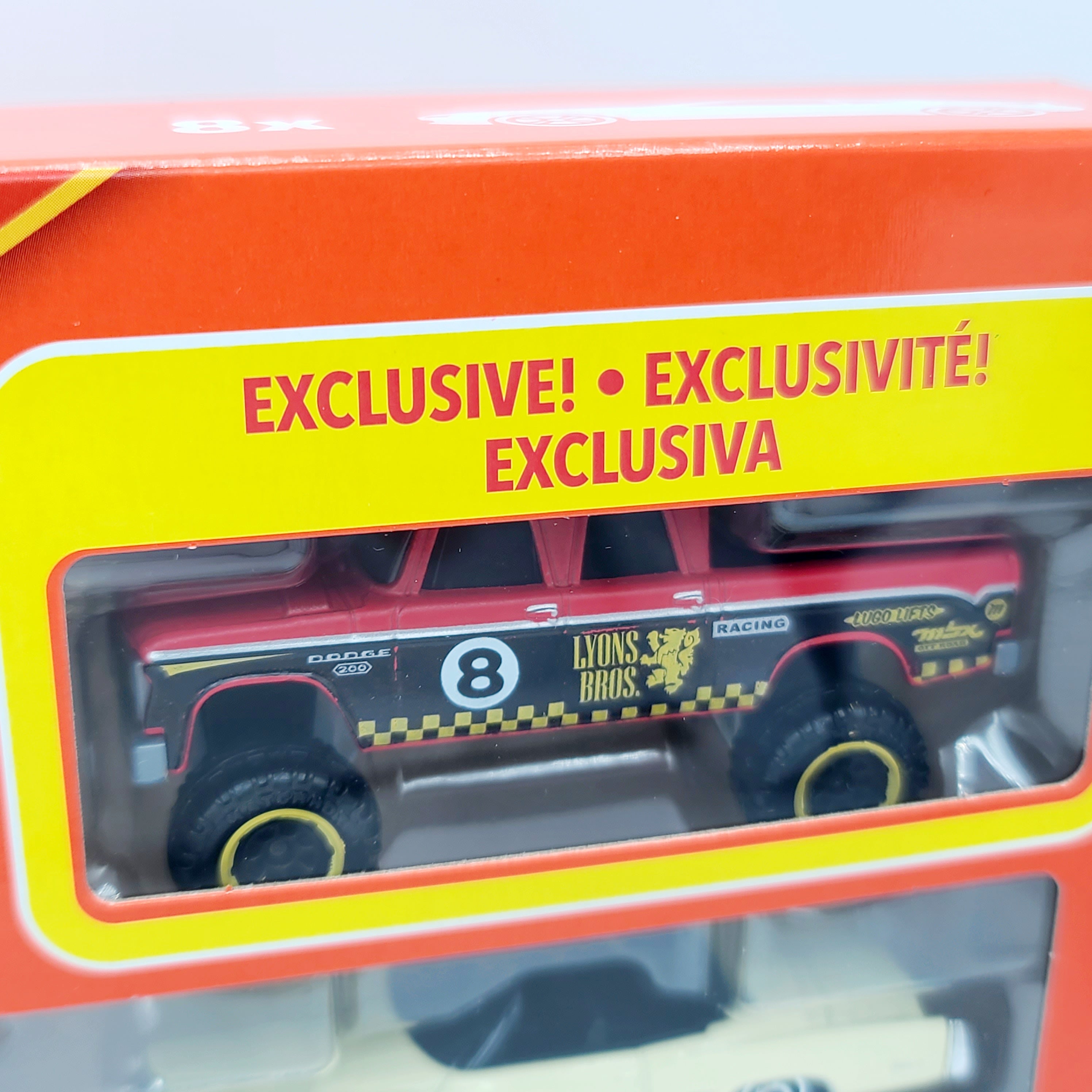 Matchbox 8 Pack - Exclusive '68 Dodge D200 Pickup (2025 Mix 1)